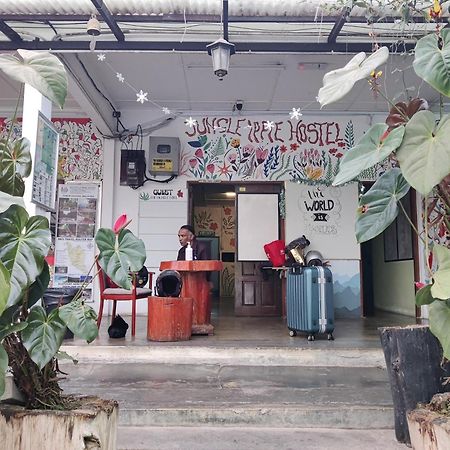 Jungle Ippie Hostel Tanah Rata Exterior photo